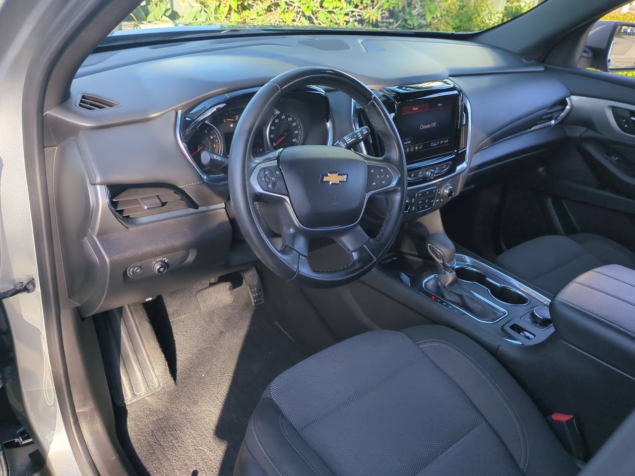 Used 2023 Chevrolet Traverse LT FWD image 10