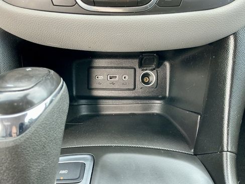 Used 2021 Chevrolet Equinox LT image 34