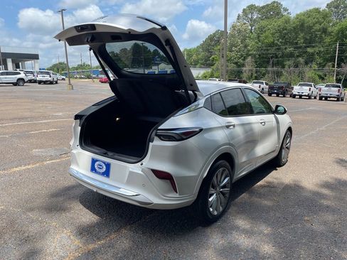 Used 2025 Buick Envista Avenir FWD image 31