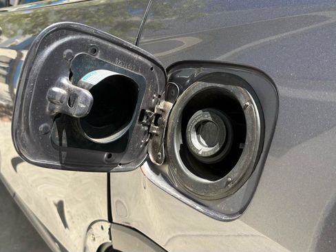 Used 2021 Honda Pilot Special Edition image 13