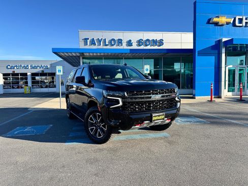 Used 2022 Chevrolet Tahoe Z71 w/ Luxury Package image 1
