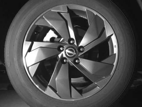 Used 2025 Nissan Rogue SV FWD image 15