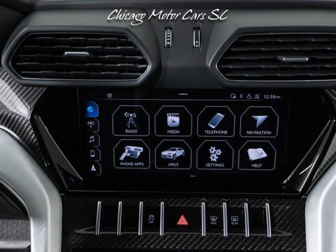Used 2021 Lamborghini Urus AWD/4WD image 23