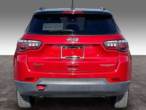 Used 2025 Jeep Compass Trailhawk AWD/4WD image 4
