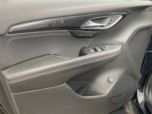 Certified 2021 Buick Envision Essence w/ Sport Touring Package AWD/4WD image 17