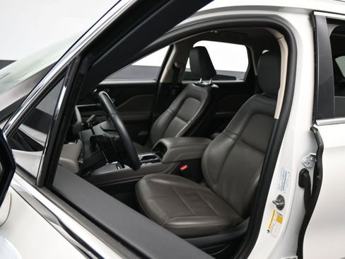 Used 2023 Lincoln Corsair Reserve AWD/4WD image 10
