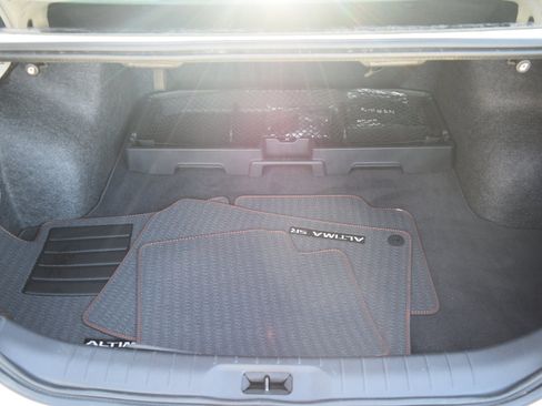 Used 2023 Nissan Altima 2.5 SR w/ SR Premium Package image 5