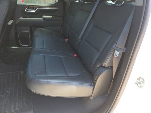 Used 2023 Chevrolet Silverado 1500 LT RWD image 7