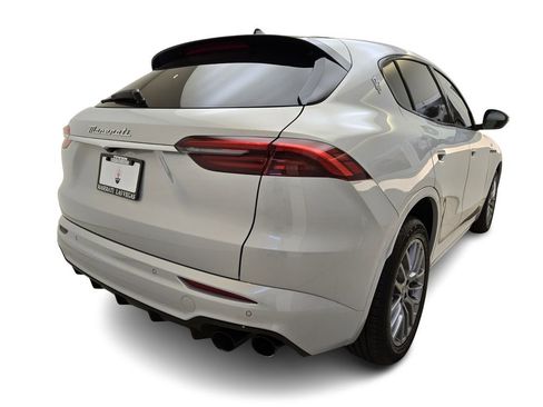 Certified 2023 Maserati Grecale GT image 9