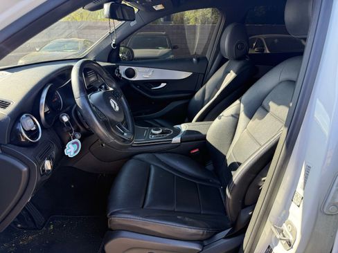 Used 2019 Mercedes-Benz GLC 300 image 12