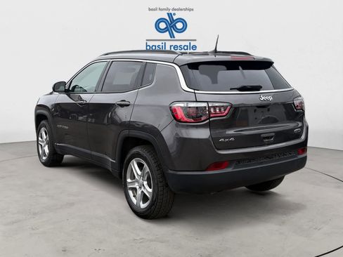 Used 2023 Jeep Compass Latitude w/ Convenience Group image 4