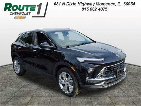 Used 2025 Buick Encore GX Preferred AWD/4WD image 2