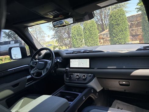Certified 2022 Land Rover Defender 110 X-Dynamic SE AWD/4WD image 14