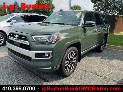 Used 2022 Toyota 4Runner Limited AWD/4WD image 3