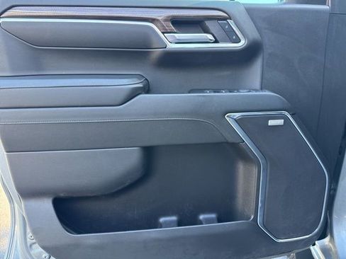 Used 2024 Chevrolet Silverado 1500 LT Trail Boss w/ LT Trail Boss Premium Package image 9