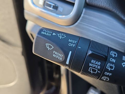 Used 2019 Jeep Grand Cherokee Altitude image 26