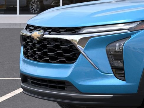 New 2026 Chevrolet Trax LT w/ LT Convenience Package FWD image 16