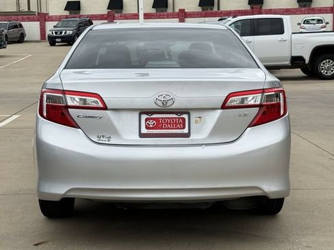 Used 2013 Toyota Camry LE FWD image 5