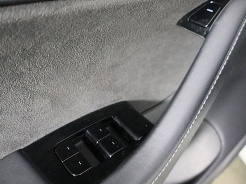 Used 2020 Tesla Model 3 Standard Range image 19