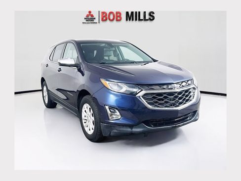Used 2018 Chevrolet Equinox LT FWD image 1