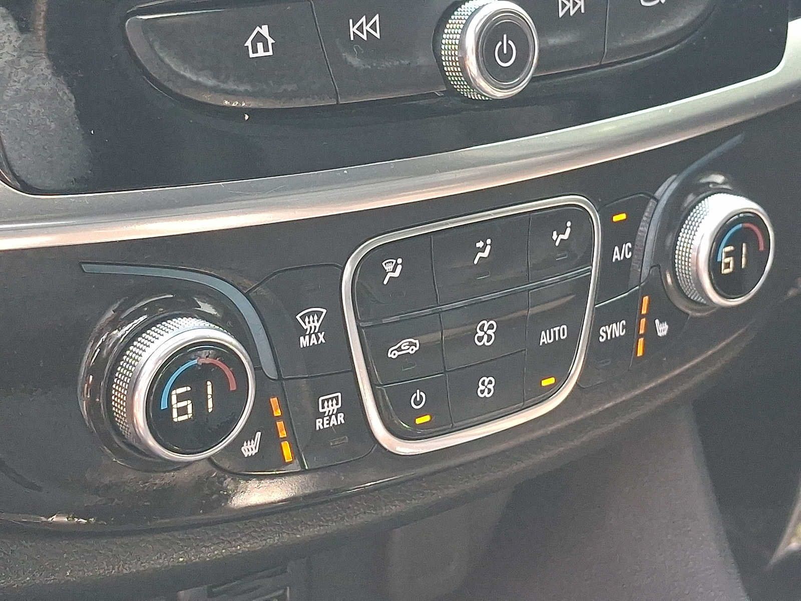 Certified 2022 Chevrolet Traverse RS AWD/4WD image 16