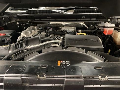 Used 2022 Chevrolet Silverado 2500 High Country w/ Safety Package II image 28