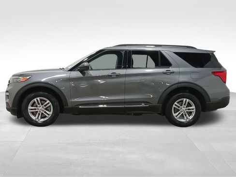 Certified 2023 Ford Explorer XLT w/ Equipment Group 202A AWD/4WD image 8