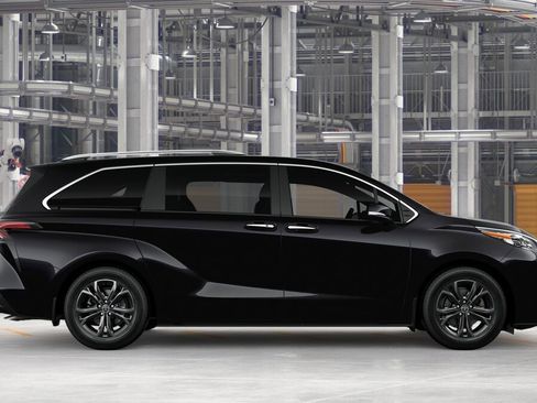 New 2026 Toyota Sienna Platinum AWD/4WD image 12