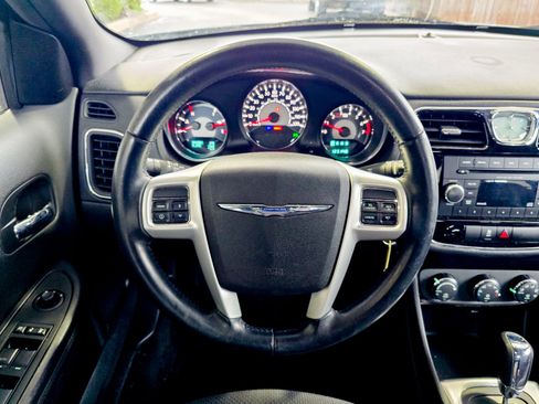 Used 2013 Chrysler 200 Touring image 14