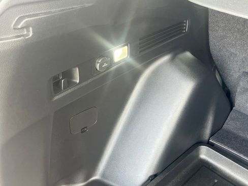 Used 2025 Honda CR-V EX-L image 32