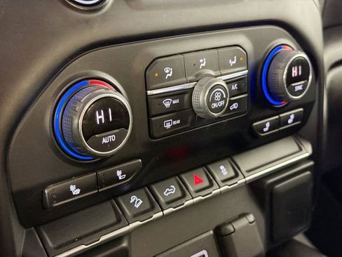 Used 2022 Chevrolet Silverado 1500 LT Trail Boss w/ Bed Protection Package image 15