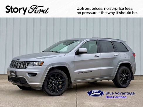 Used 2019 Jeep Grand Cherokee Altitude AWD/4WD image 1