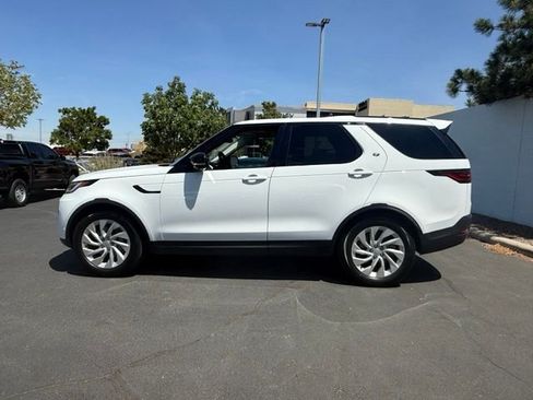 Used 2025 Land Rover Discovery S AWD/4WD image 4