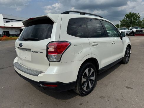 Used 2018 Subaru Forester 2.5i Premium w/ All-Weather Package AWD/4WD image 5