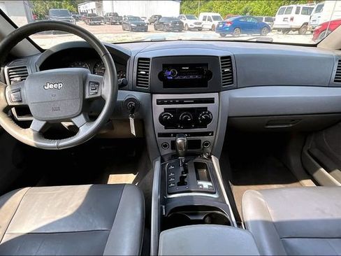 Used 2005 Jeep Grand Cherokee Laredo AWD/4WD image 13