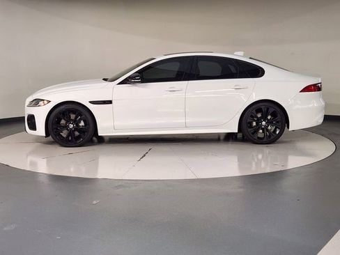 Used 2024 Jaguar XF R-Dynamic SE RWD image 5