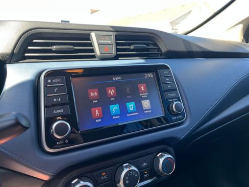 Used 2025 Nissan Versa SV image 20