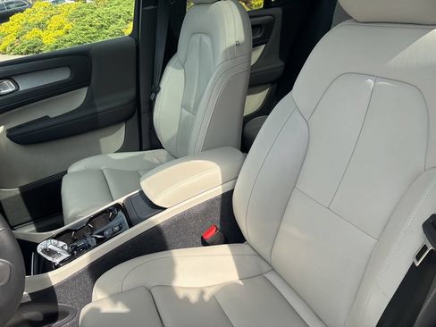 Certified 2024 Volvo XC40 B5 Plus w/ Climate Package AWD/4WD image 20