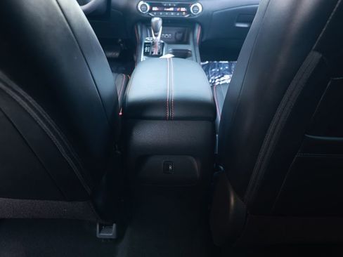 Used 2025 Nissan Sentra SR w/ SR Premium Package FWD image 32