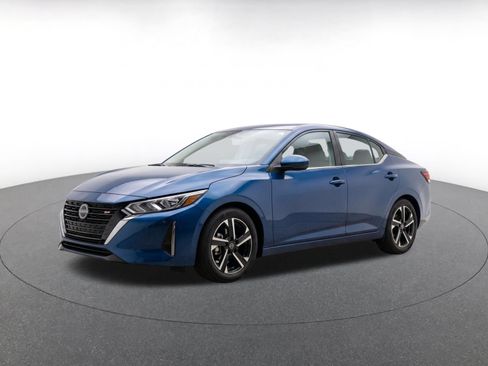 Used 2025 Nissan Sentra SV FWD image 3