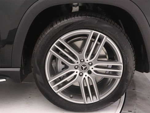 New 2026 Mercedes-Benz GLS 450 4MATIC image 13