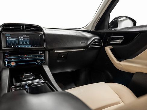 Used 2020 Jaguar F-PACE Premium AWD/4WD image 41