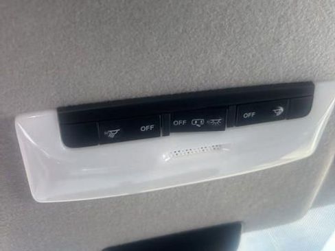 New 2025 Nissan Kicks Play S image 19