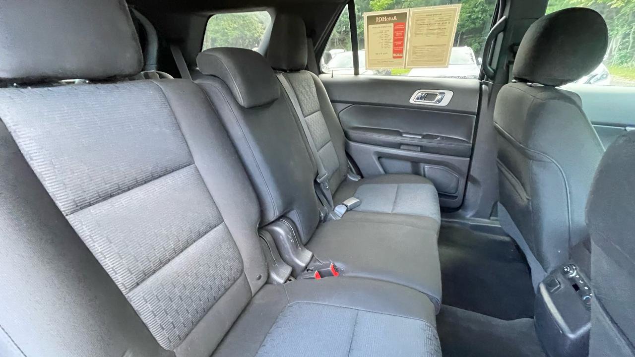 Used 2015 Ford Explorer XLT AWD/4WD image 27