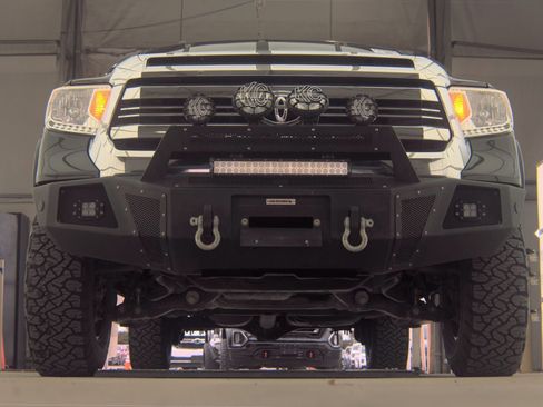 Used 2017 Toyota Tundra SR5 image 4