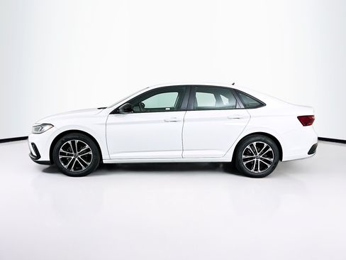 Used 2025 Volkswagen Jetta Sport FWD image 4