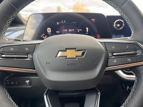 New 2026 Chevrolet Equinox EV LT image 24