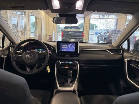 Used 2024 Toyota RAV4 LE image 11