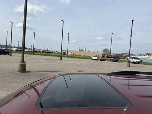 Used 2017 Toyota Sienna SE w/ SE Preferred Package image 4