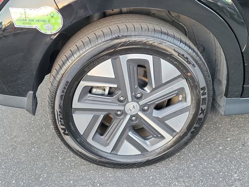 Certified 2023 Hyundai Kona SE image 21